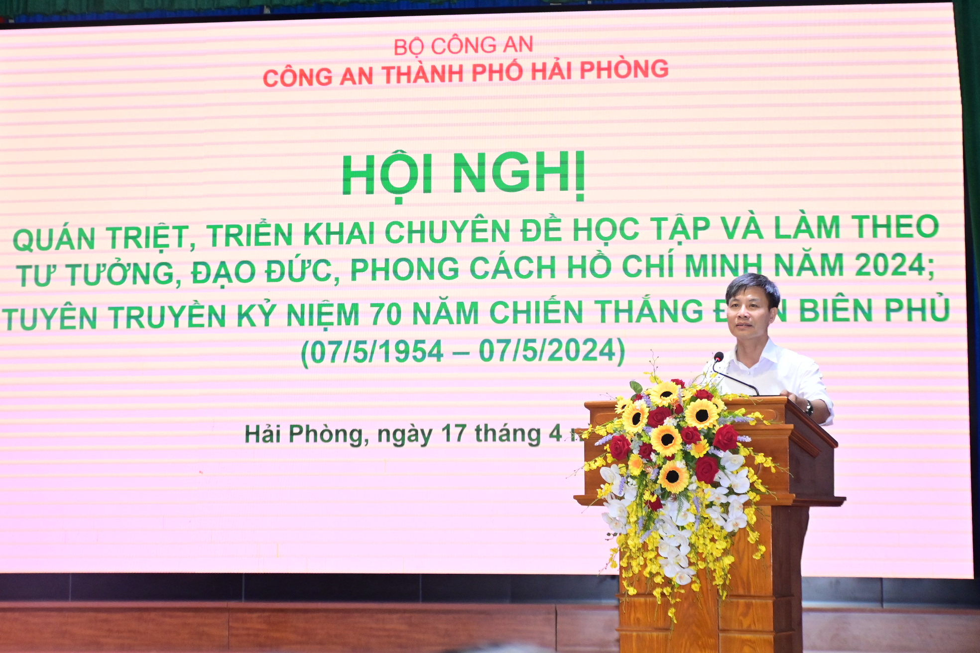 Học tập, quán triệt Chuyên đề “Học tập và làm theo tư tưởng, đạo đức, phong cách Hồ Chí Minh năm 2024”, kỷ niệm 70 năm Chiến thắng Điện Biên Phủ